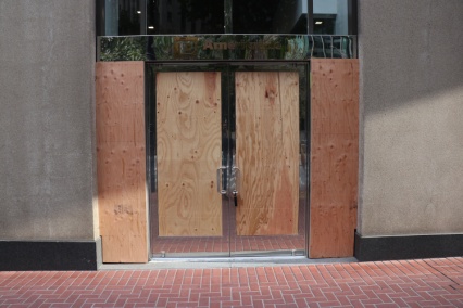 emergency board up services